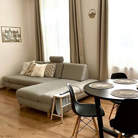 Hidden Apartment In The Old Town Under The Castle 브라티슬라바 외부 사진